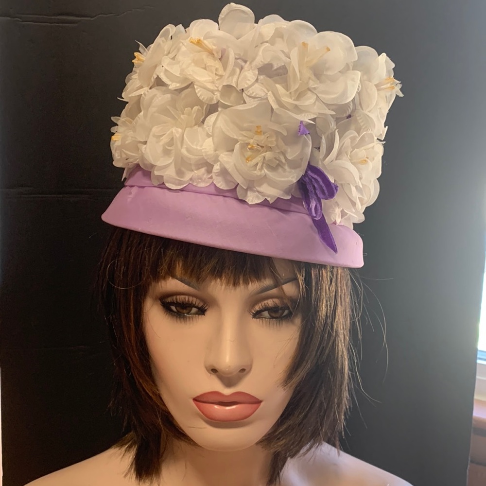 Vintage bonnet/ hat /union made/flowers
